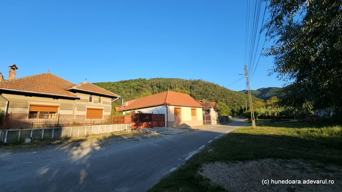 Valea Sibișelului din Huneoara  Foto Daniel Guță  ADEVĂRUL (1) jpg