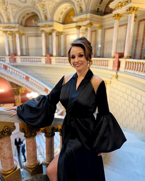 Andreea Marin la Gala Națională a Excelenței în Asistența Socială la Ateneul Român Instagram (7) jpg