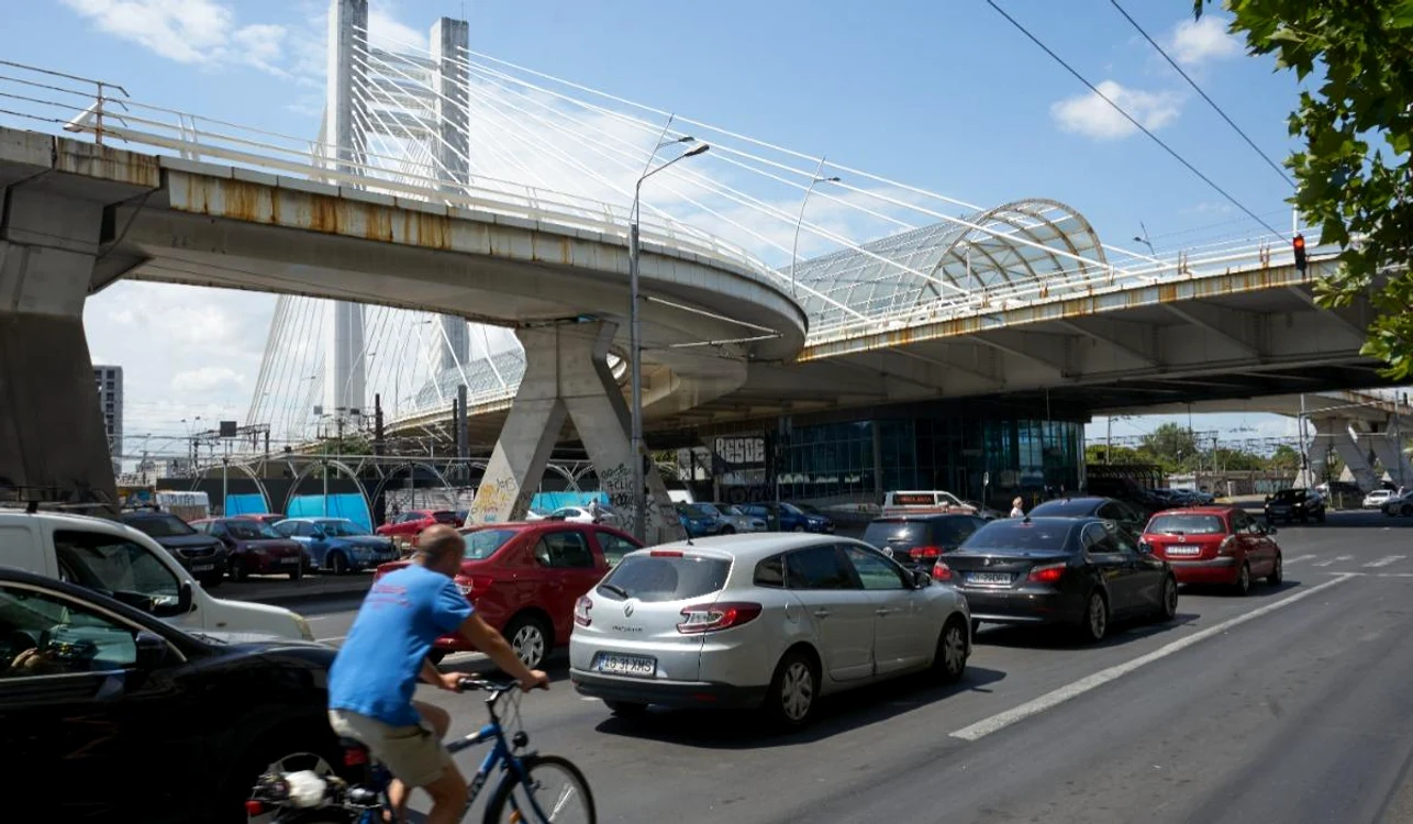 Astăzi, 11 februarie 2026, traficul rutier din România a fost afectat în mai multe regiuni.