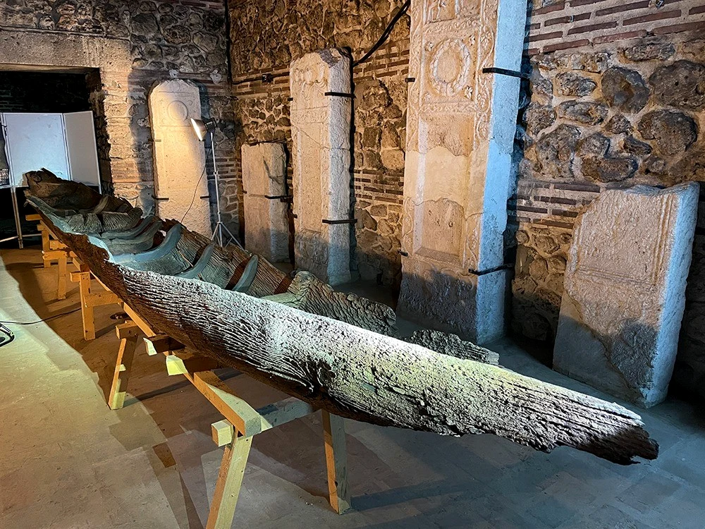 Barca -tezaur FOTO Muzeul de Istorie și Arheologie Constanța
