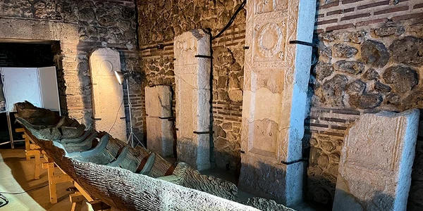 Artefact medieval jpg