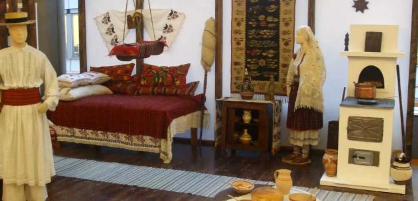 Dacă multe din obiectele vechi le regăsim astăzi în expoziţii, cuvintele s-au pierdut FOTO: arhivă