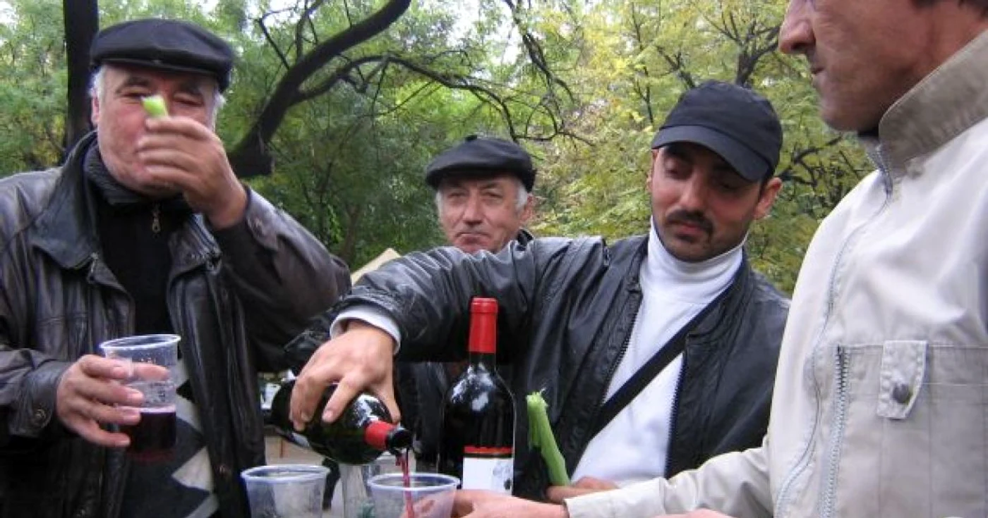 Oltenii se dreg cu zaibăr şi praz la festival