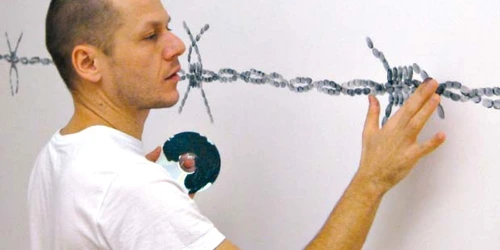 Artistul român Mircea Cantor, e una dintre cele 100 de personalităţi importante pentru toamna culturală franceză