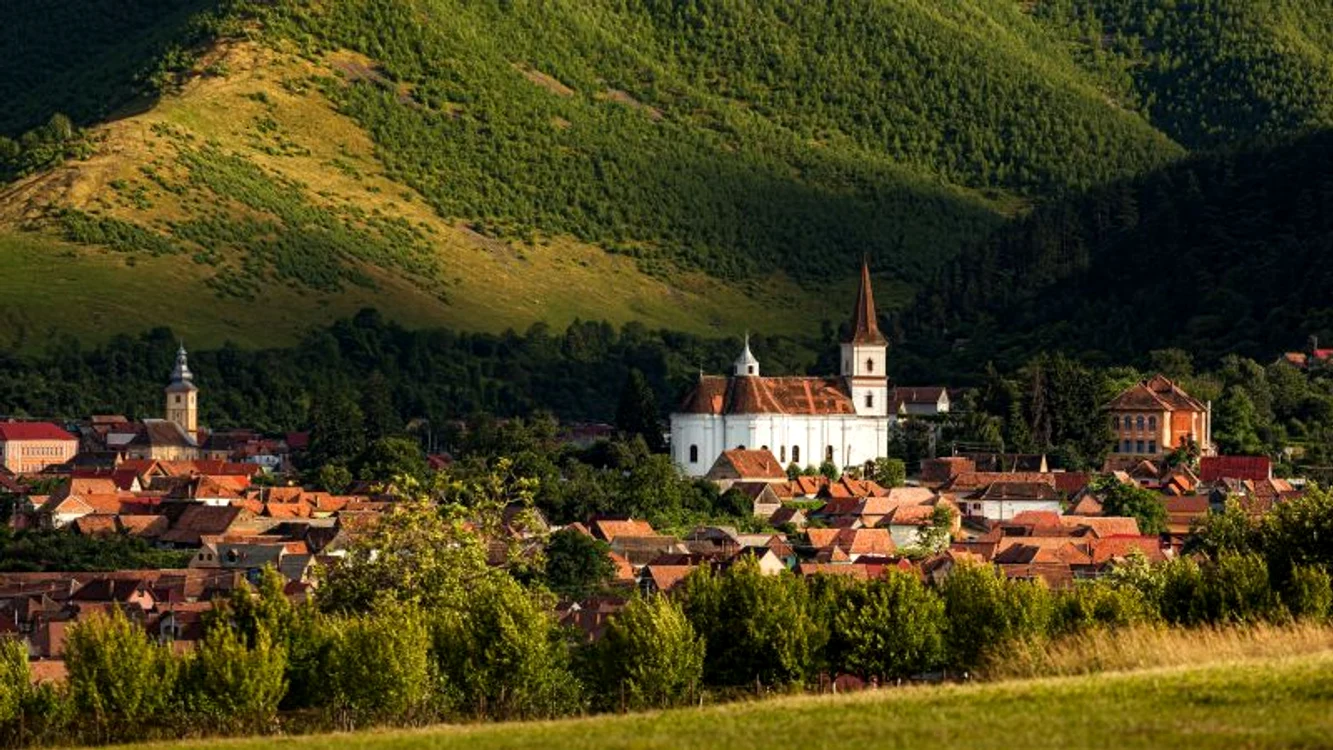 Transilvania sau Ardealul este o regiune istorică și geografică situată în interiorul arcului carpatic, una din regiunile istorice ale României