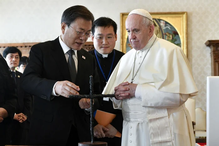 Papa Francisc şi Moon Jae-in la întâlnirea de la Vatican FOTO EPA-EFE
