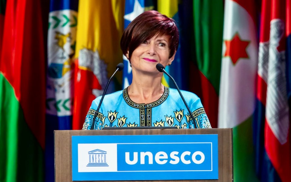 Simona Miculescu, ambasadoarea României la UNESCO: „Motto-ul meu este: Nimic nu trebuie să ne împiedice să atingem Excelența. Nici măcar Succesul!”