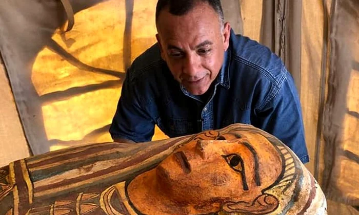 Zeci de sarcofage, cu o vechime de peste 2 500 de ani, descoperite în necropola egipteană Saqqara jpeg