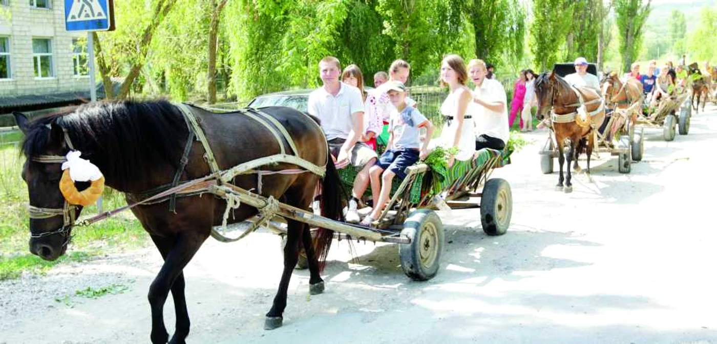 Căruțașii din Hârjauca s-au adunat la Parada Cailor