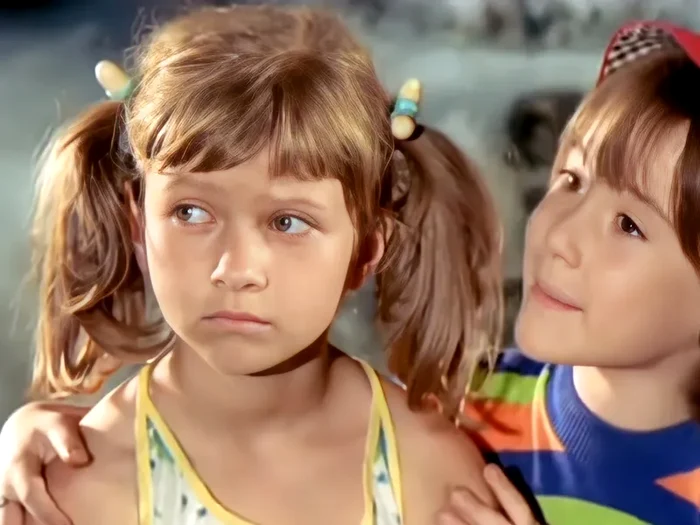 Recunoști fetița drăguță din imagine? A jucat într-un film legendar.