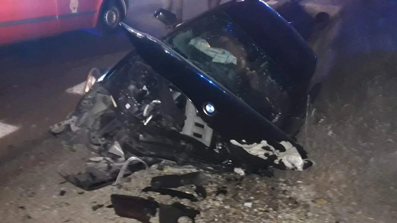 Șoferul a adormit la volan (Foto: observator.tv)