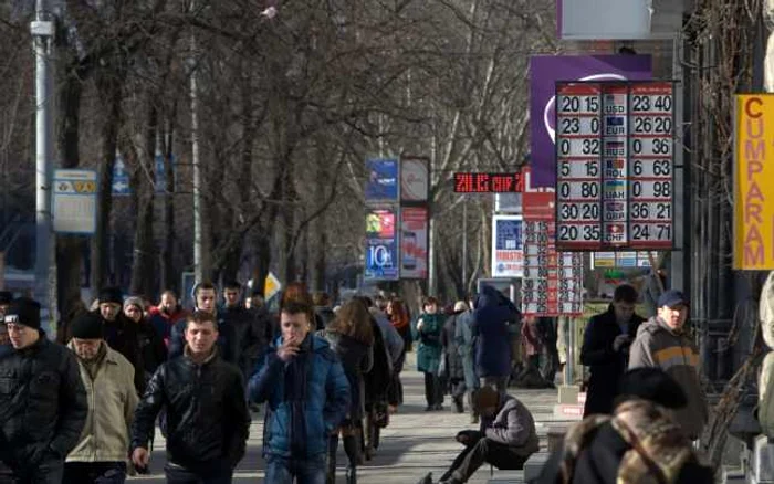 Euro şi dolarul se apreciază faţă de leu FOTO: Adevărul