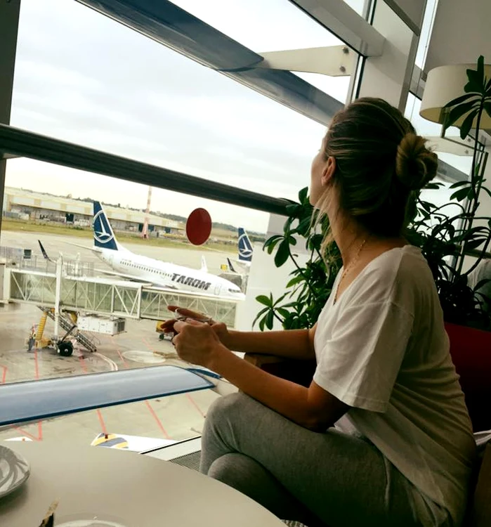 Nunta Laurei Cosoi: Cu doar o săptămână înainte de eveniment, blonda pleacă din țară