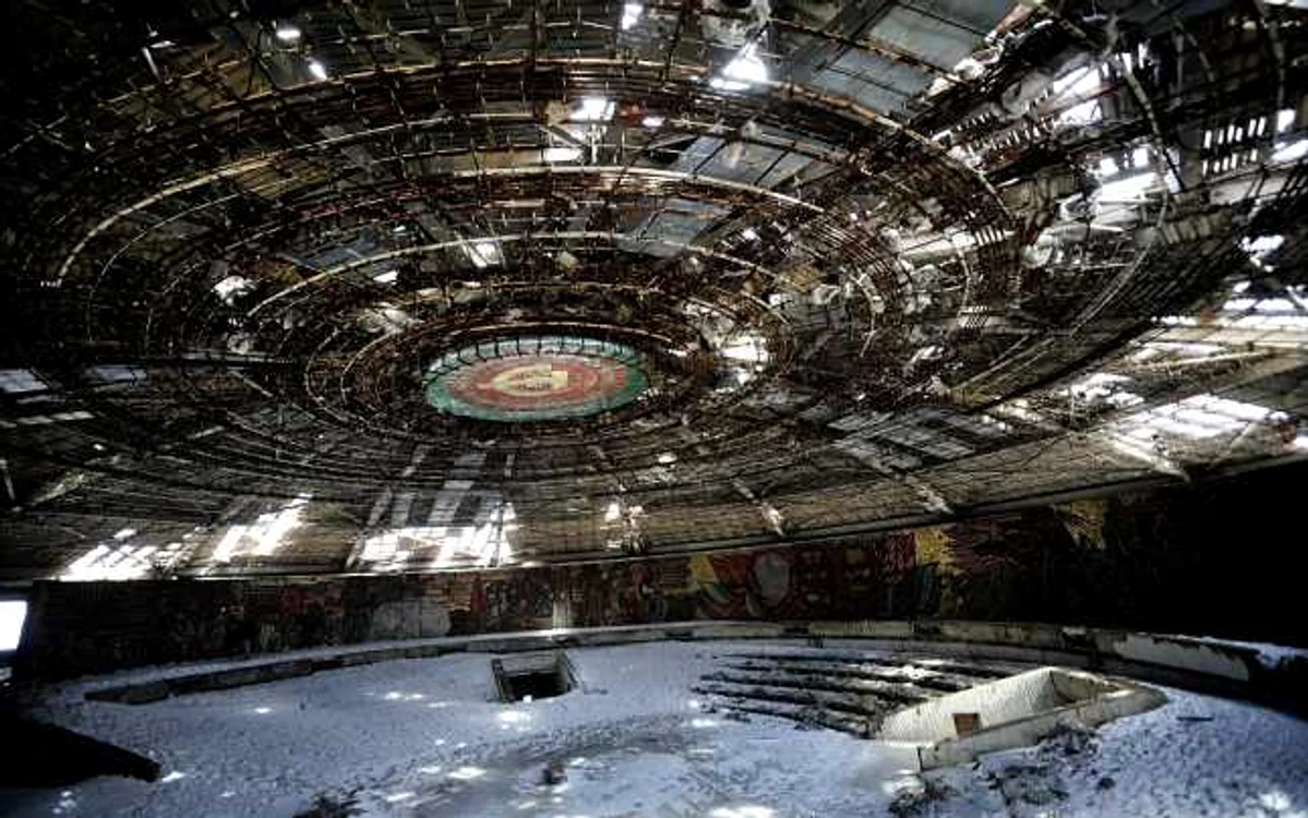 Monumentul Buludzha din Bulgaria FOTO Daily Mail