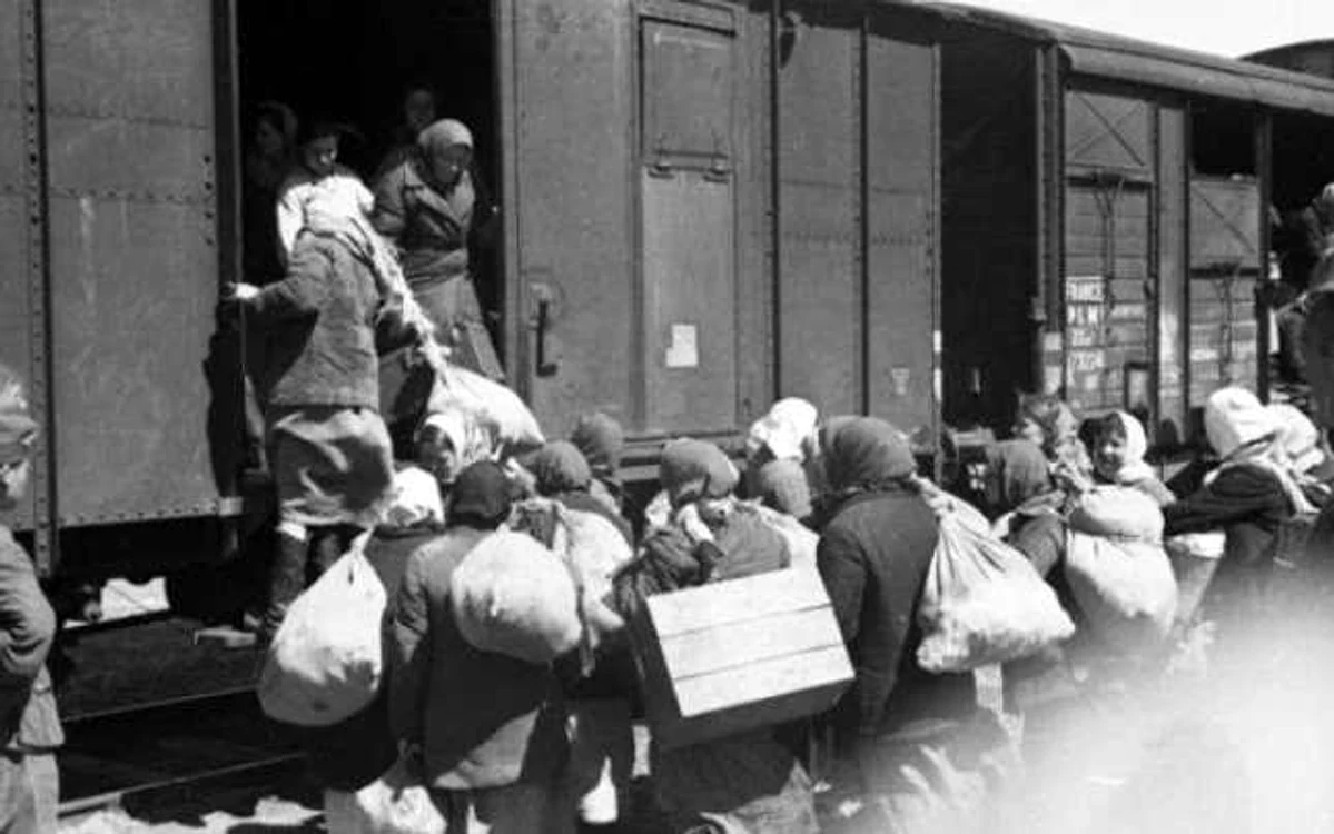 Comuniştii moldoveni condamnă deportările FOTO ziuaveche.ro