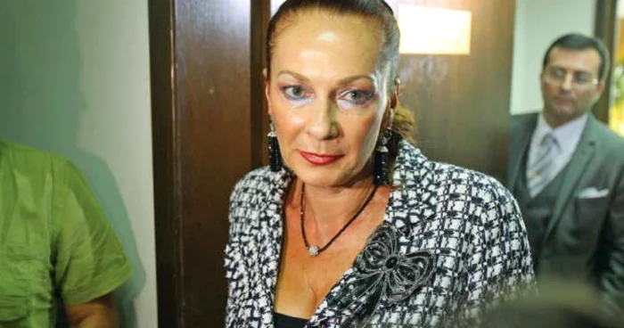 Şefa Secţiei Contencios-Administrativ de la instanţa supremă, Gabriela Bîrsan, este acuzată de trafic de influenţă