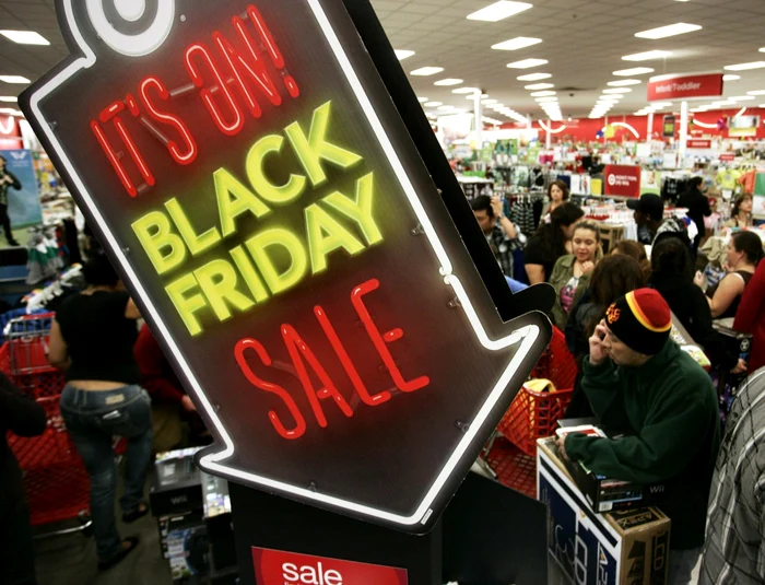 De Black Friday, magazinele se laudă că site-urile vor fi „în picioare“. FOTO Bubblews.com