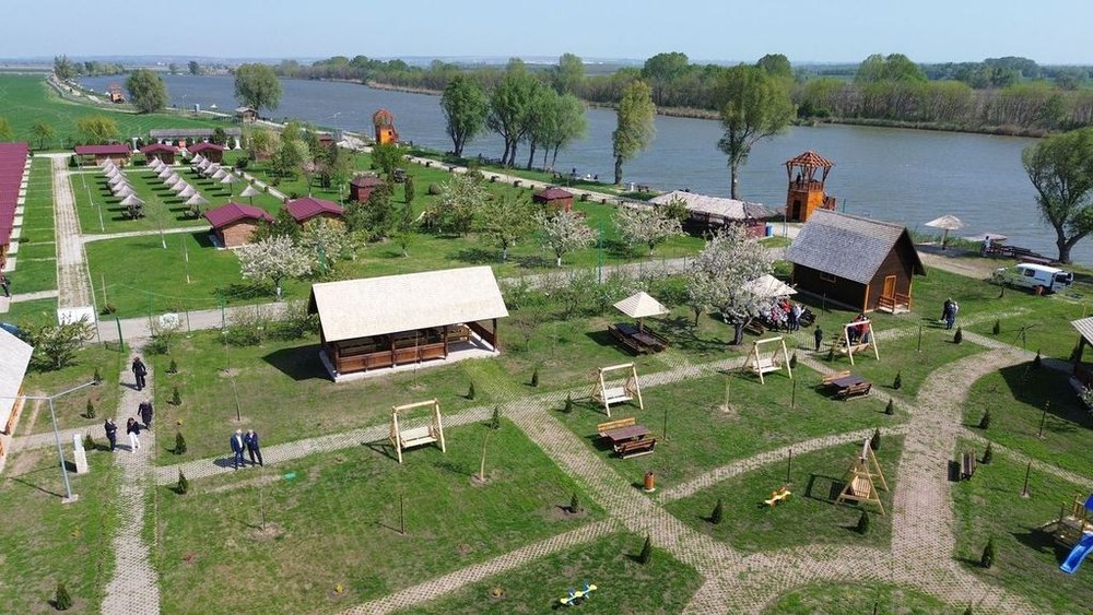 Raiul Pescarilor de la Balta Zătun și-a dublat suprafața. Cum arată oaza de liniște și relaxare de pe malul Dunării 