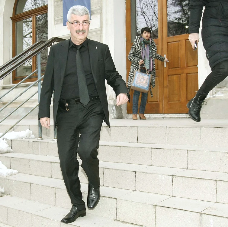 
    Februarie 2015. Aşa arată acum omul de afaceri, la 70 de kilograme   