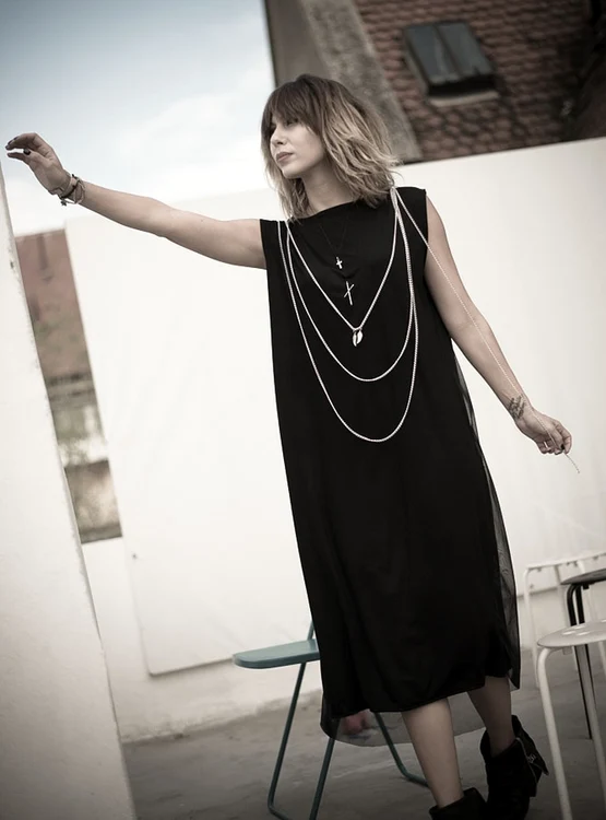 
    Sore spune că hainele din colecţia "Hard Coeur" au ca numitor comun nonconformismulFoto: Arhiva personală  