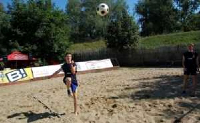 Satu Mare: (Update) Echipa Mitya SC din Nyiregyhaza a câştigat turneul internaţional de footvolley