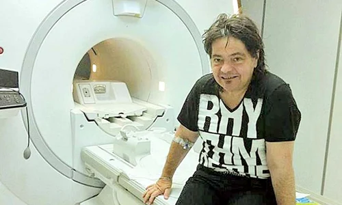 De 9 ani trăiește cu un singur plămân, însă și acela i a fost afectat de tumorile canceroase jpeg