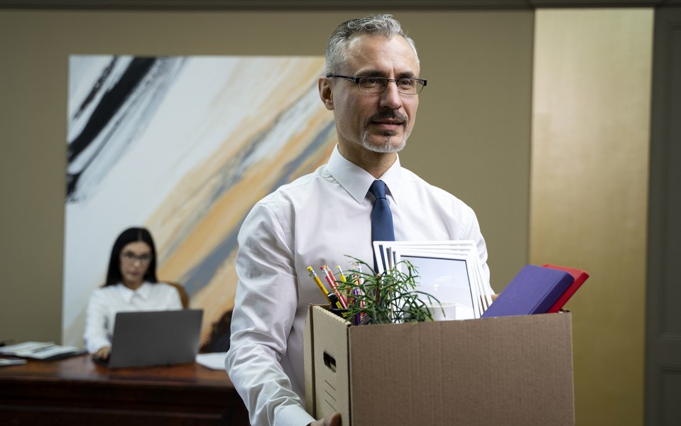 „Am aproape 50 de ani și nu mai găsesc de lucru nici la fast-food”. Reacții la mesajul disperat al unui român concediat din corporație