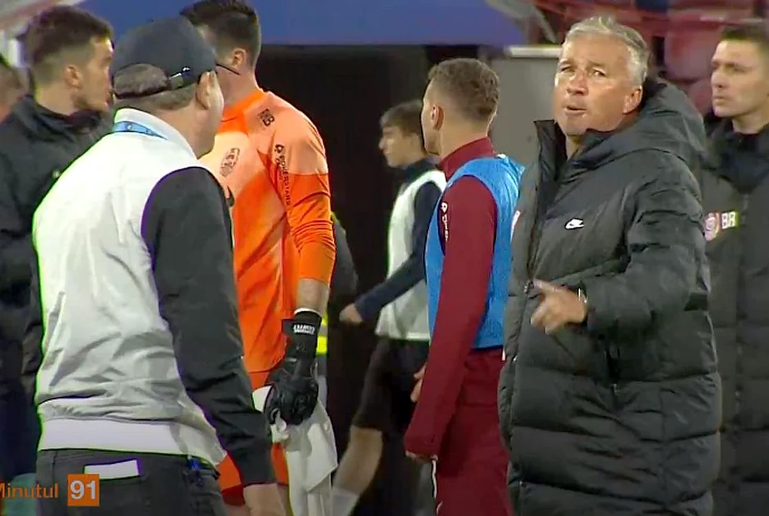 Hagi a răspuns cu zâmbetul pe buze la atacurile lui Dan Petrescu. Captură Orangesport    