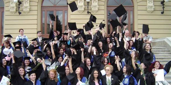 Cei mai bravi studenți vor avea anul acesta mai mulți bani de buzunar