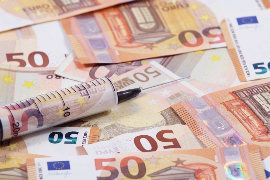 Pensionara din România care vrea să le dea copiilor de Sărbători peste 100.000 de euro. „Ăsta e darul meu de Crăciun pentru copii”