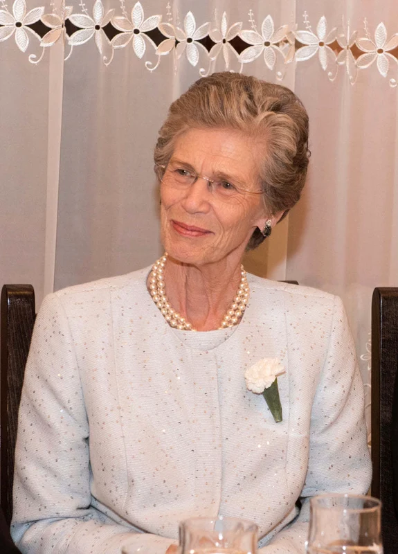 1 arhiducesa maria a austriei fiica principesei ileana a romaniei 1 jpg jpeg