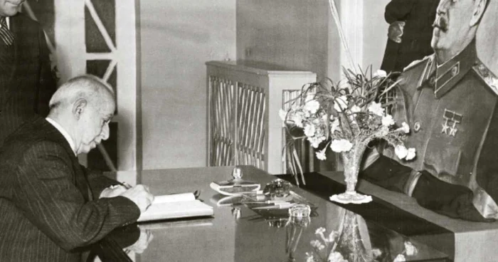 La funerariile lui Stalin, Ismet İnönü scrie în cartea de condoleanţe (5 martie 1953)