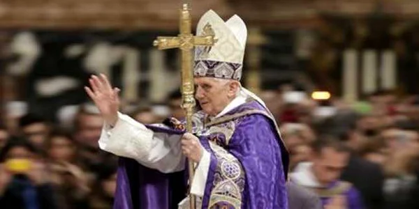 Papa Benedict FOTO Reuters