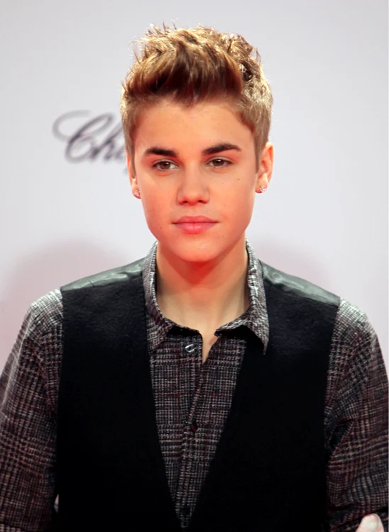 
    Justin Bieber nu e tătic  