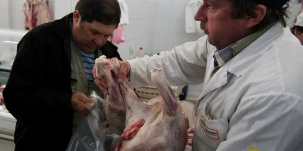 Preţul unui kilogram de carne de miel poate ajunge şi la 25 de lei