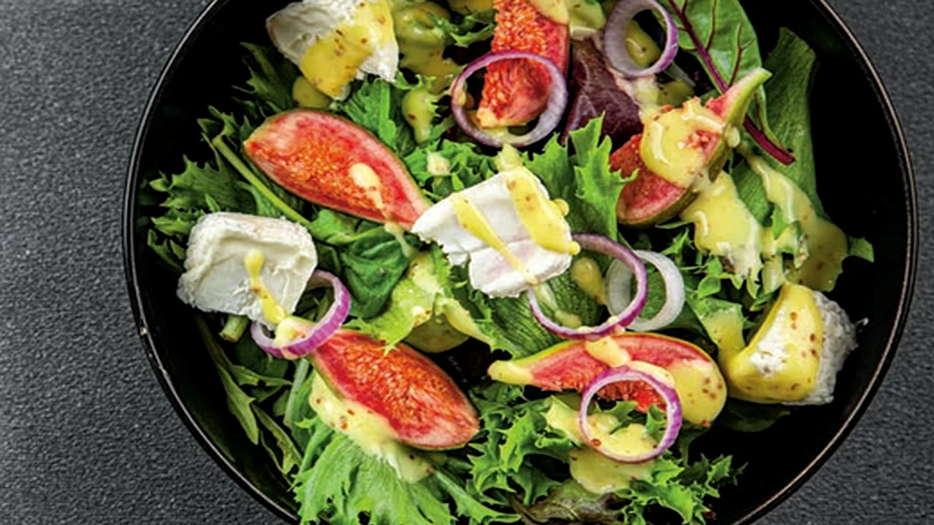 salata de smochine cu camembert jpg
