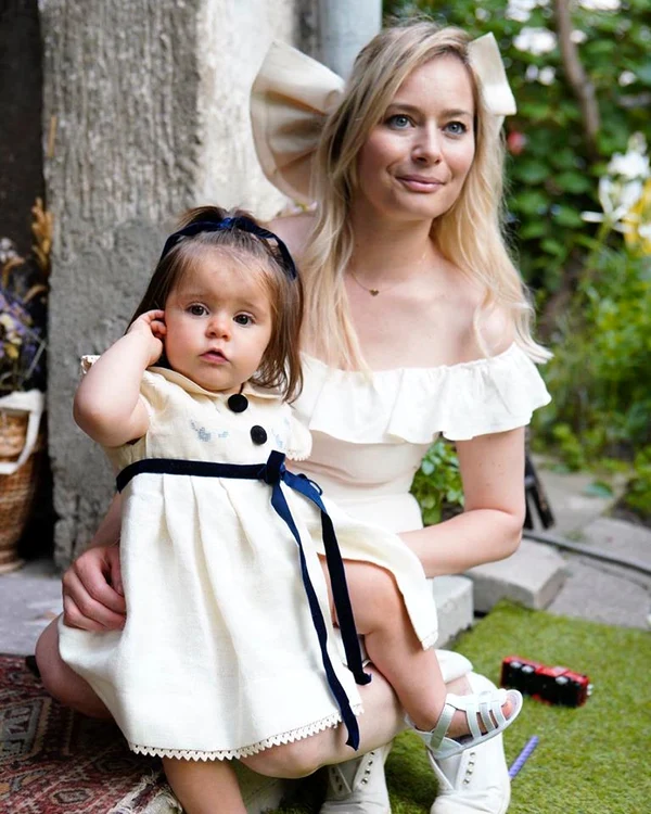 1 laura cosoi mama a doua oara 6 jpg jpeg