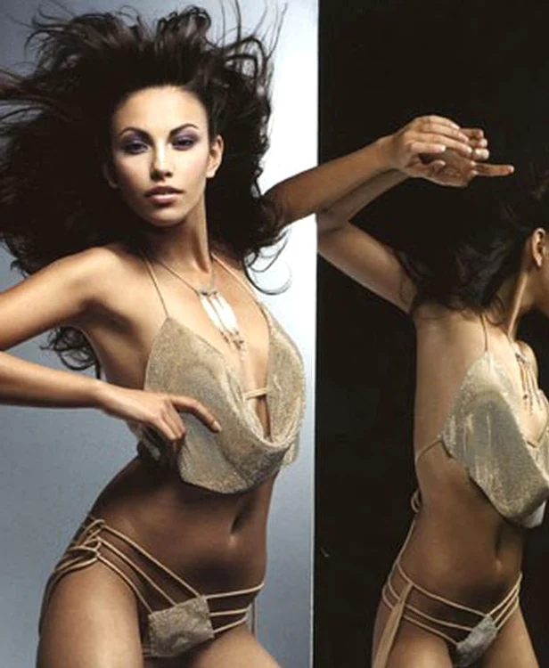 Mădălina Ghenea nu era la fel de dotată ca acum 