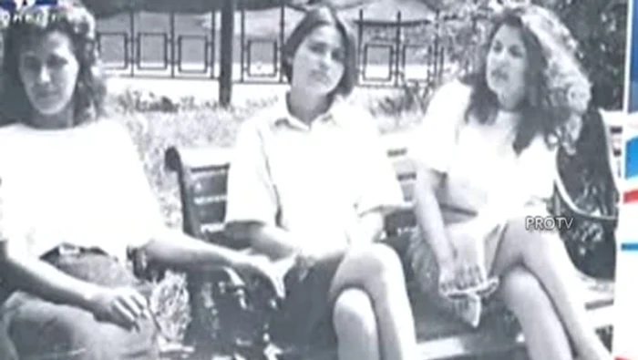 Elena Udrea, alături de unii dintre puţinii prieteni din adolescenţă