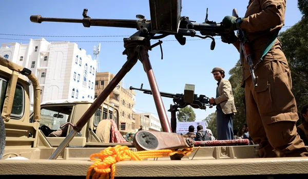 Rebelii houthi au mobilizat forțe pentru a sprijini Iranul FOTO EPA EFE jpg