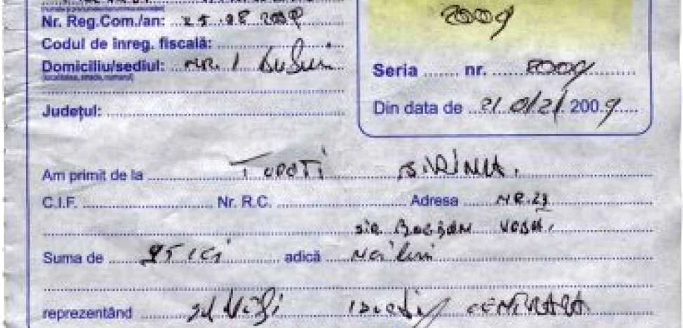 Braşov: Braşoveancă păgubită de doi bărbaţi „de la Gaz“