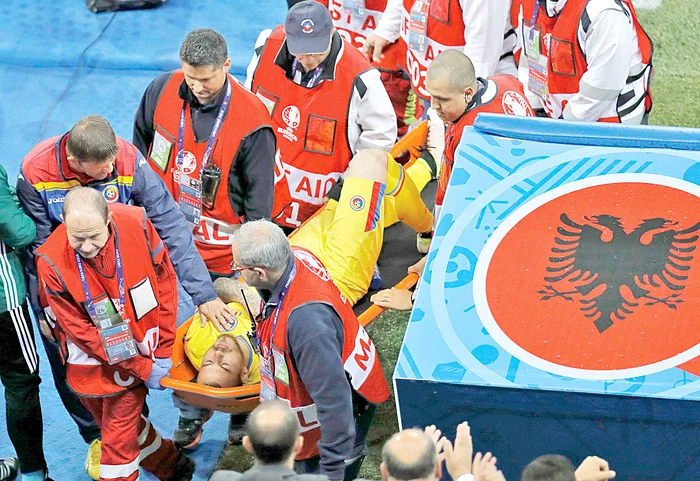 
    România a fost eliminată de la Euro 2016Foto: Getty  