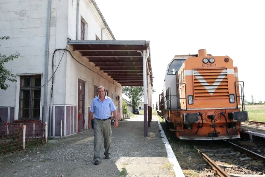 Fostul şef de gară din Pieleşti a oprit trenul NATO în anul 1999