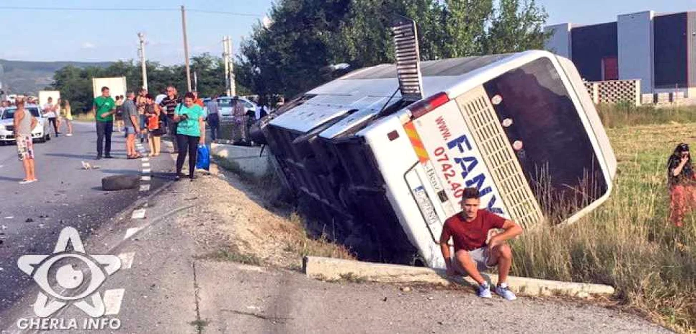Imagine de la locul accidentul FOTO gherlainfo.ro