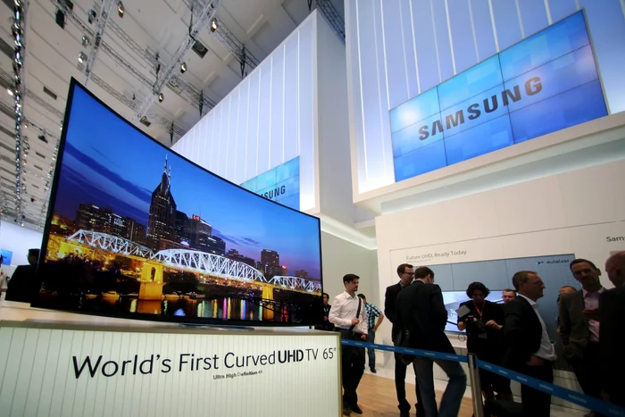 Primul televizor 4K curbat a fost prezentat de Samsung, la IFA 2013