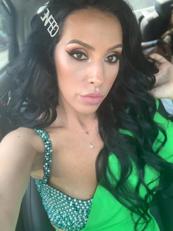 Ana Maria Piedone are un look exotic