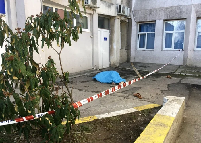 Bărbatul a căzut de la etajul şase. Foto sursata.ro