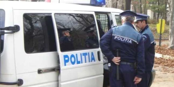 Poliţiştii fac cercetări