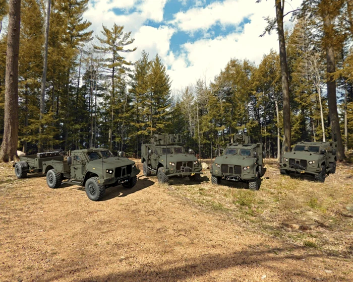 FOTO Oshkosh Defense