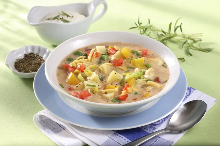 
    Ciorbă de cartofi cu smântână    